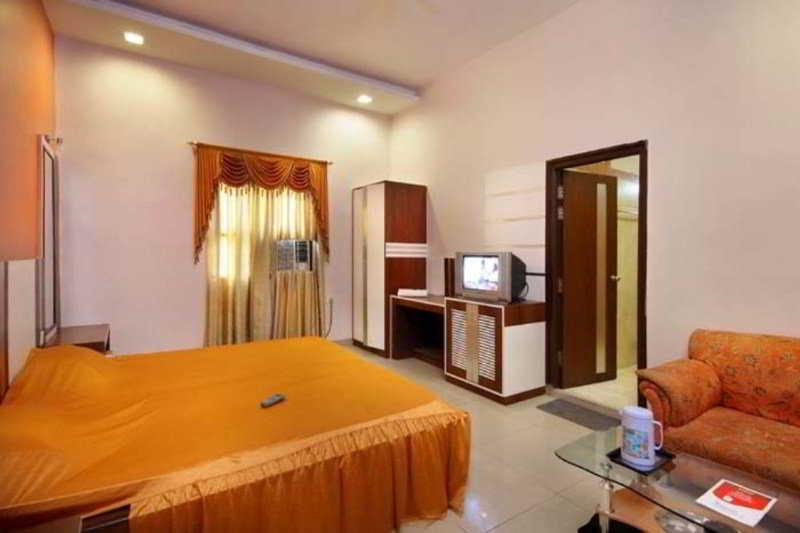 Hotel Mandakini Palace Κανπούρ Εξωτερικό φωτογραφία